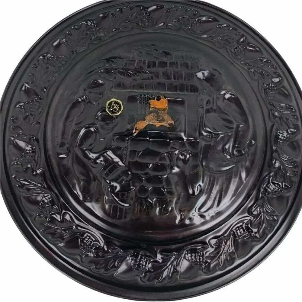 Vintage Coppercraft Guild Round Wall Hanging Water Well Scene Acorns‎ Embossed